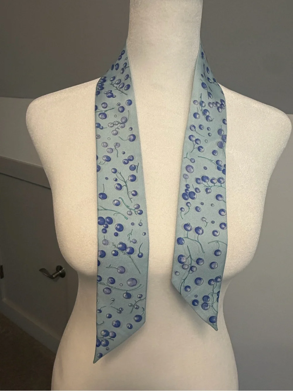 HERMES Silk Twilly Scarf Blue Berry Currant Print Ribbon Neck Bow Hair Wrap